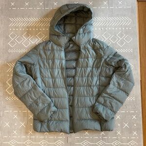 Uniqlo Women’s light puffer